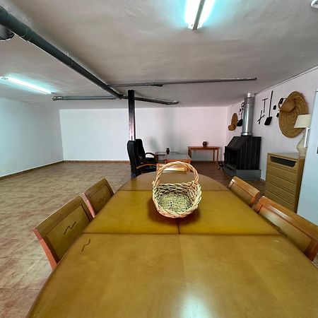 Villa Casa Grande De Tres Plantas Con Parking Gratis Linares  Exterior foto