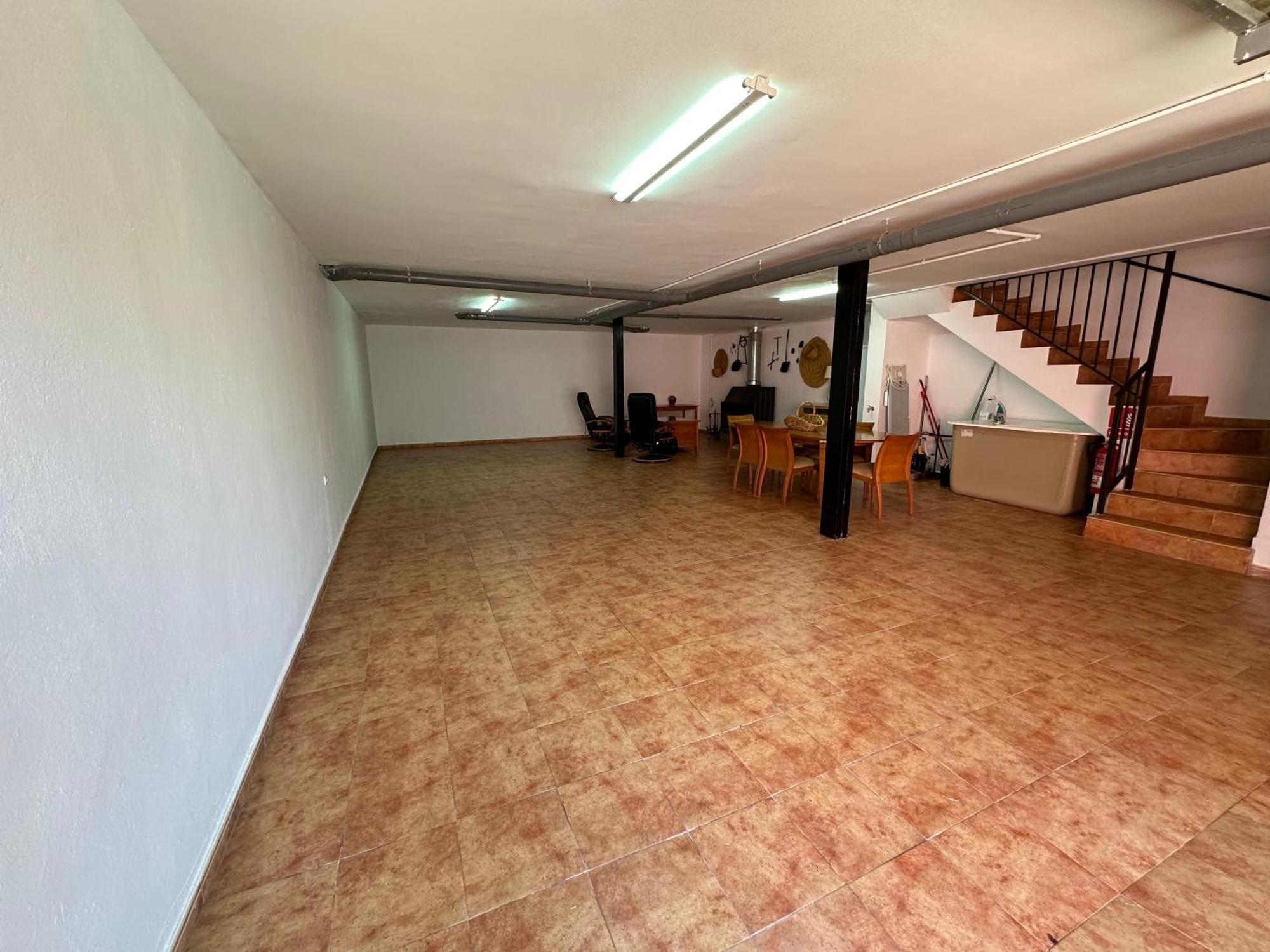 Villa Casa Grande De Tres Plantas Con Parking Gratis Linares  Exterior foto