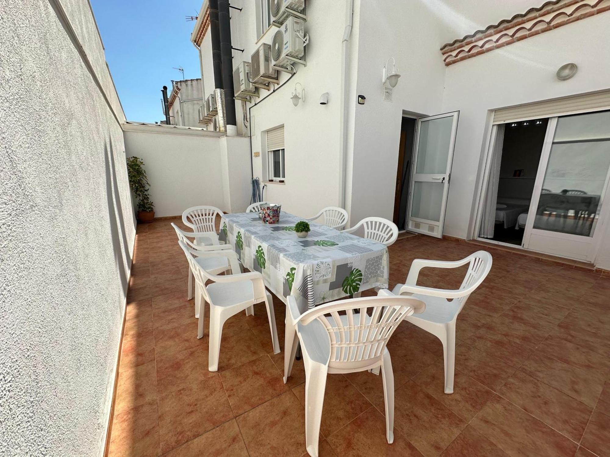 Villa Casa Grande De Tres Plantas Con Parking Gratis Linares  Exterior foto